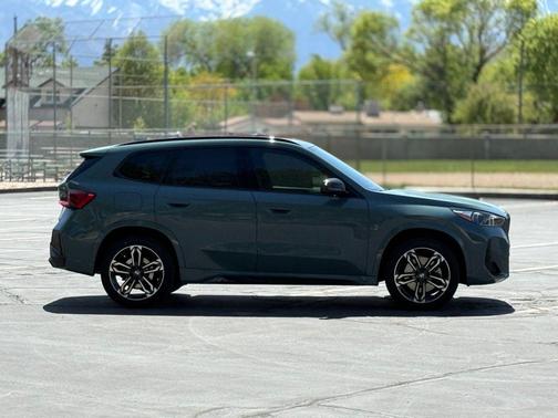 Cape York Green Metallic 2023 BMW X1 xDrive28i