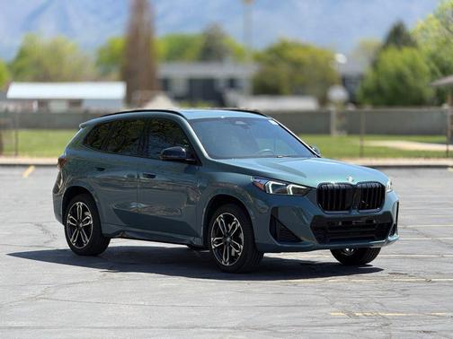 Cape York Green Metallic 2023 BMW X1 xDrive28i