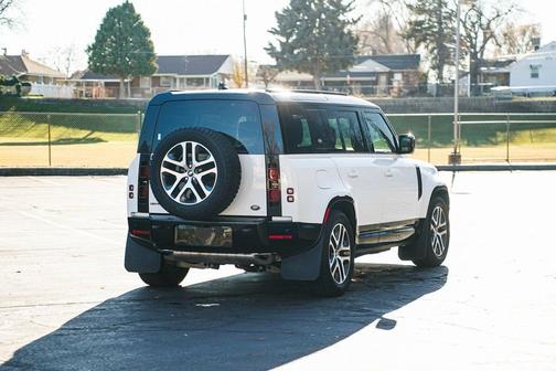 2023 Land Rover Defender 110 X-Dynamic SE