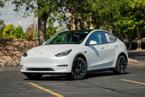 2022 Tesla Model Y Long Range Dual Motor All-Wheel Drive