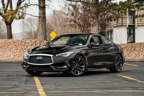 2022 INFINITI Q60 LUXE AWD