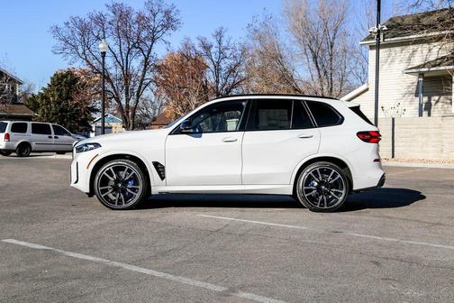 2026 BMW X5 M60i