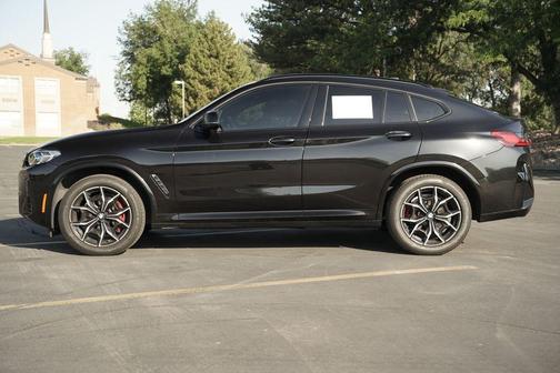 Black Sapphire Metallic 2025 BMW X4 M40i