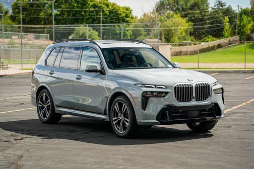 2023 BMW X7 xDrive40i