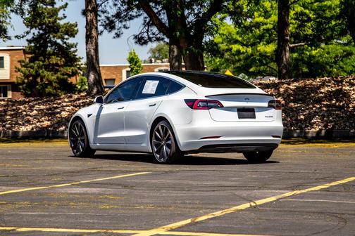 Pearl White Multi-Coat 2020 Tesla Model 3 Performance