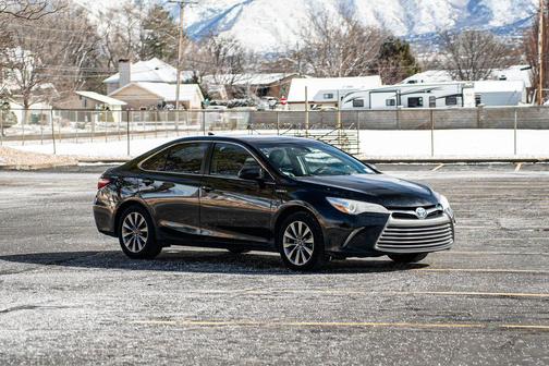 2017 Toyota Camry Hybrid XLE