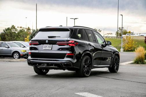 2026 BMW X5 M60i