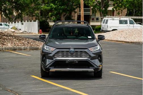 2020 Toyota RAV4 Hybrid SE