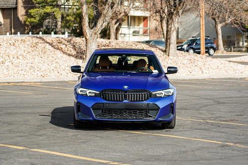 2025 BMW 330 xDrive
