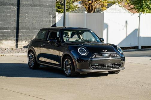 2025 MINI Hardtop Cooper