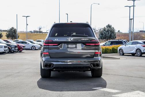 2026 BMW X7 M60i