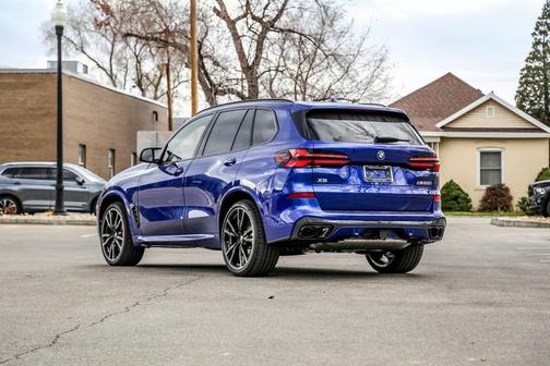 2026 BMW X5 M60i