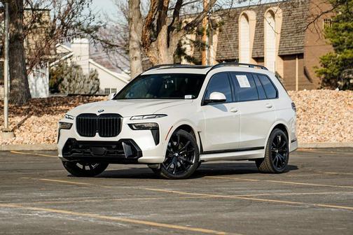 2023 BMW X7 xDrive40i