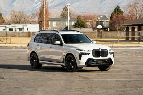 2023 BMW X7 xDrive40i