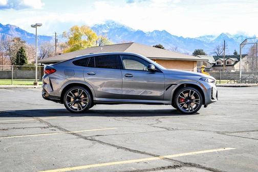 2026 BMW X6 M60i