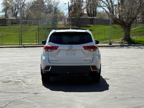 Blizzard Pearl 2018 Toyota Highlander Limited