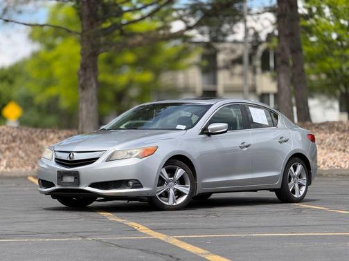Bellanova White Pearl 2013 Acura ILX 2.0L w/Premium Package
