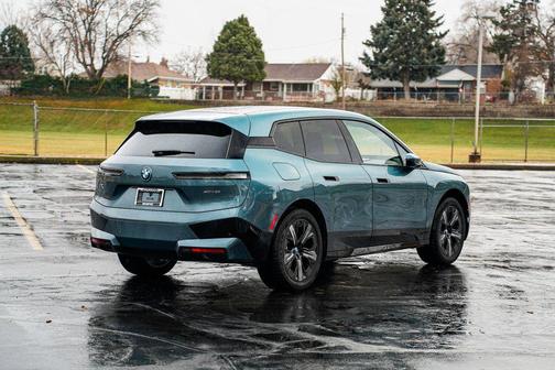 2025 BMW iX xDrive50