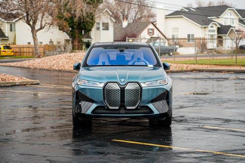 2025 BMW iX xDrive50