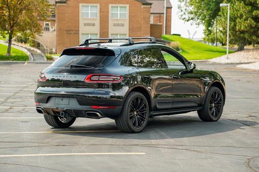 2017 Porsche Macan Base