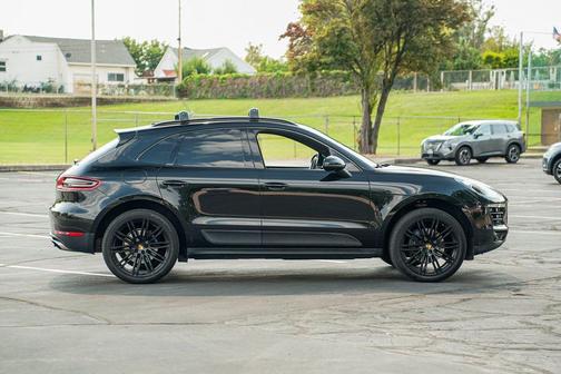 2017 Porsche Macan Base