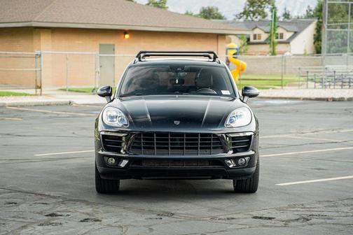 2017 Porsche Macan Base
