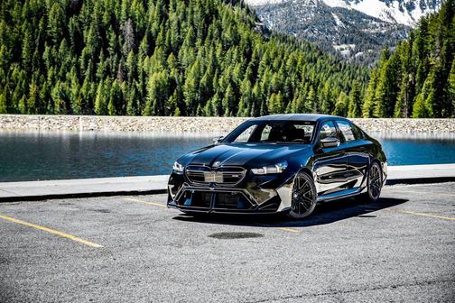 Black Sapphire Metallic 2026 BMW M5 Base