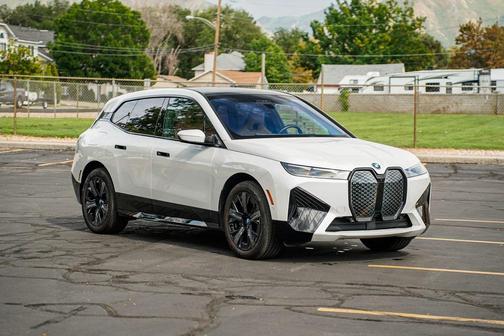 2025 BMW iX xDrive50