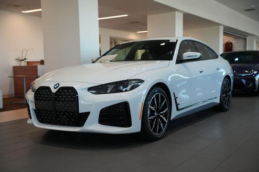 Alpine White 2027 BMW 430 Gran Coupe i xDrive