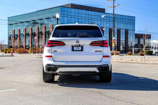 2026 BMW X5 M60i