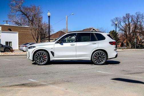 2026 BMW X5 M60i