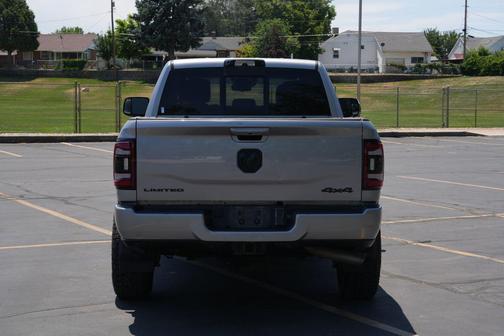 Billet Silver Metallic Clearcoat 2022 RAM 2500 Limited Crew Cab 4x4 6'4' Box