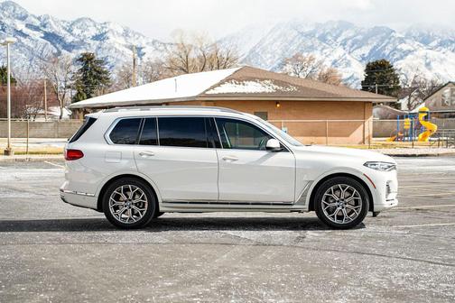 2022 BMW X7 xDrive40i