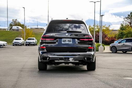 2026 BMW X7 xDrive40i