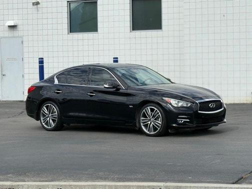 Black Obsidian 2016 INFINITI Q50 3.0T Premium