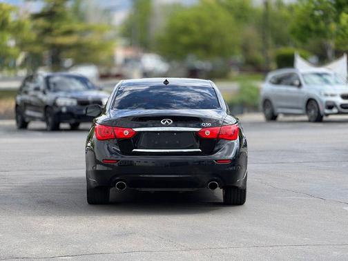 Black Obsidian 2016 INFINITI Q50 3.0T Premium
