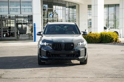 2025 BMW X5 M60i