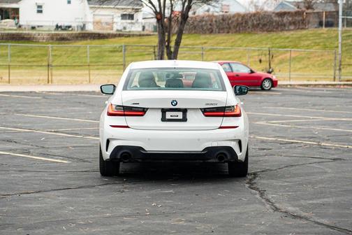 2021 BMW 330 xDrive