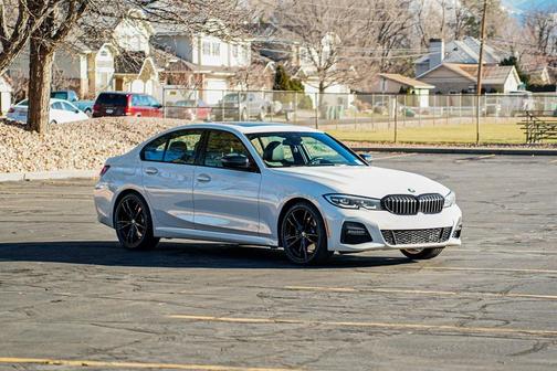 2021 BMW 330 xDrive