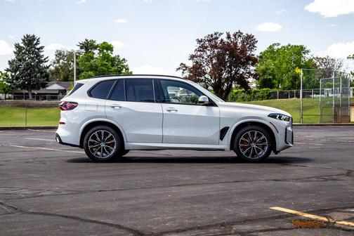 Alpine White 2026 BMW X5 xDrive40i