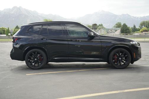 Black Sapphire Metallic 2024 BMW X3 M40i