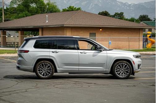 2022 Jeep Grand Cherokee L Summit Reserve