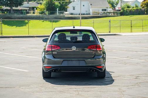 2017 Volkswagen Golf GTI 2.0T S 4-Door