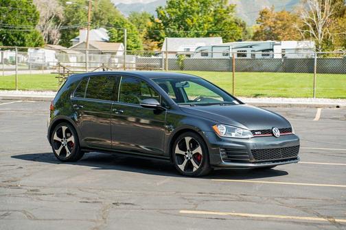 2017 Volkswagen Golf GTI 2.0T S 4-Door