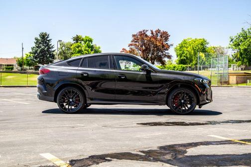 Black Sapphire Metallic 2027 BMW X6 xDrive40i