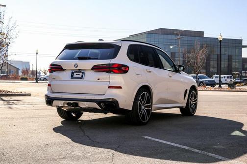2026 BMW X5 M60i