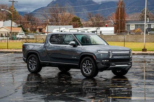 2024 Rivian R1T Adventure