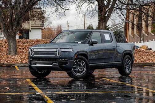 2024 Rivian R1T Adventure