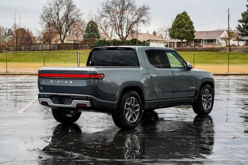 2024 Rivian R1T Adventure