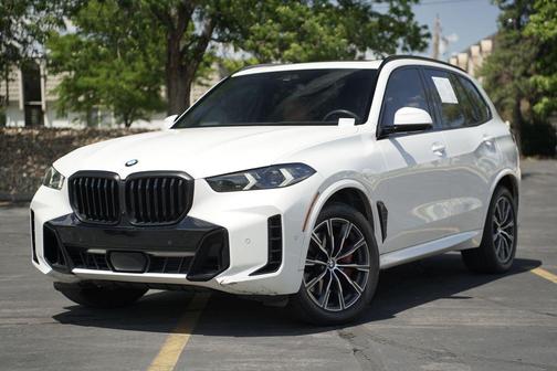 Mineral White Metallic 2024 BMW X5 xDrive40i